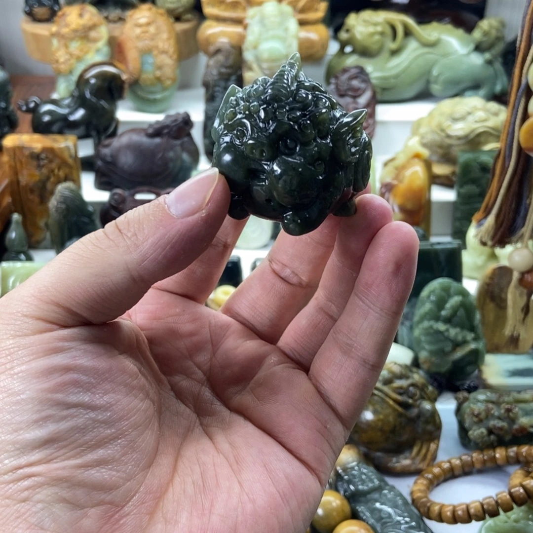 岫岩河磨玉（透闪石质玉）未镶嵌把件