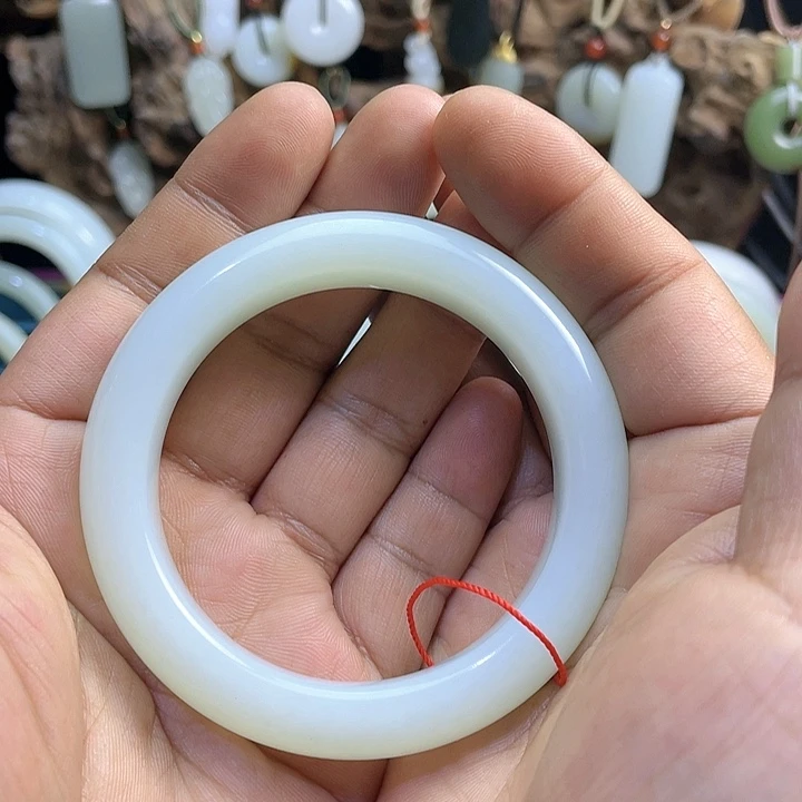 【闪购商品】未镶嵌手镯和田玉