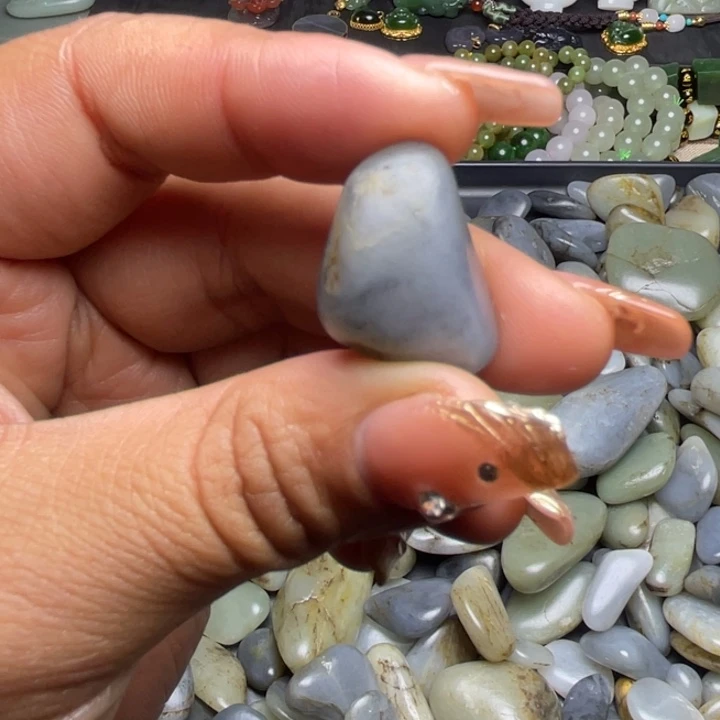 和田玉未镶嵌珠宝半成品