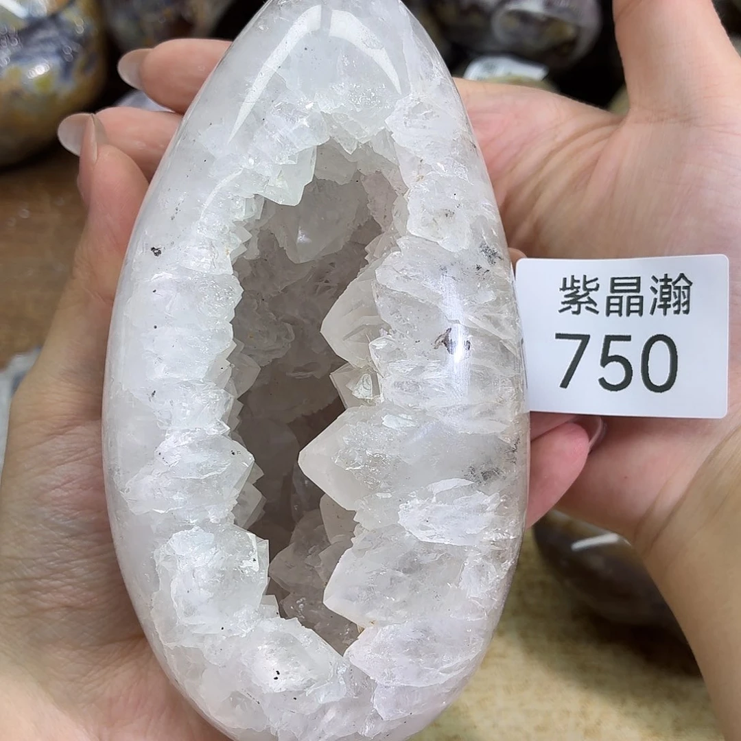 未镶嵌水晶大型摆件（非配饰）