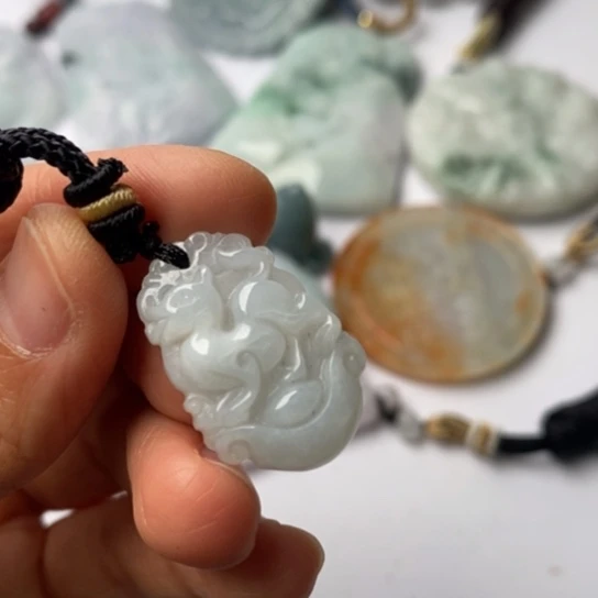 翡翠未镶嵌挂件翡翠