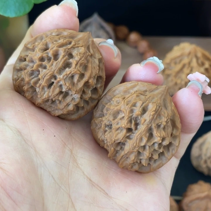 核桃把件秦岭核桃的品种繁多和