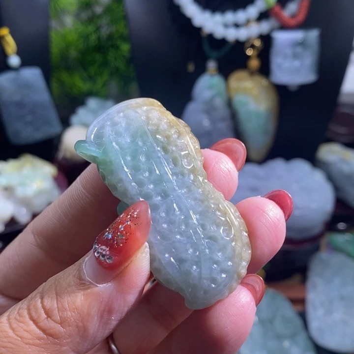 【闪购商品】颈饰未镶嵌翡翠花生