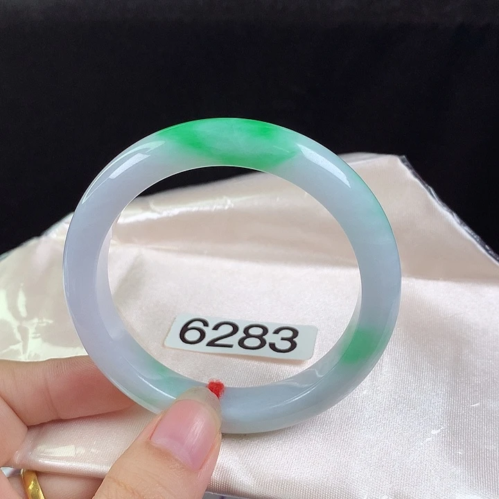 翡翠未镶嵌手镯56圈