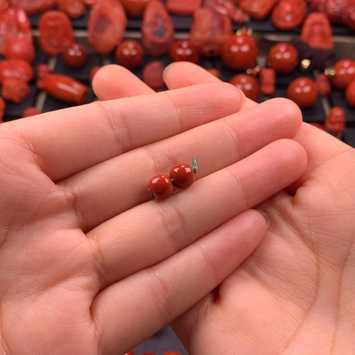代***。未镶嵌老型对珠7.1MM南红玛瑙