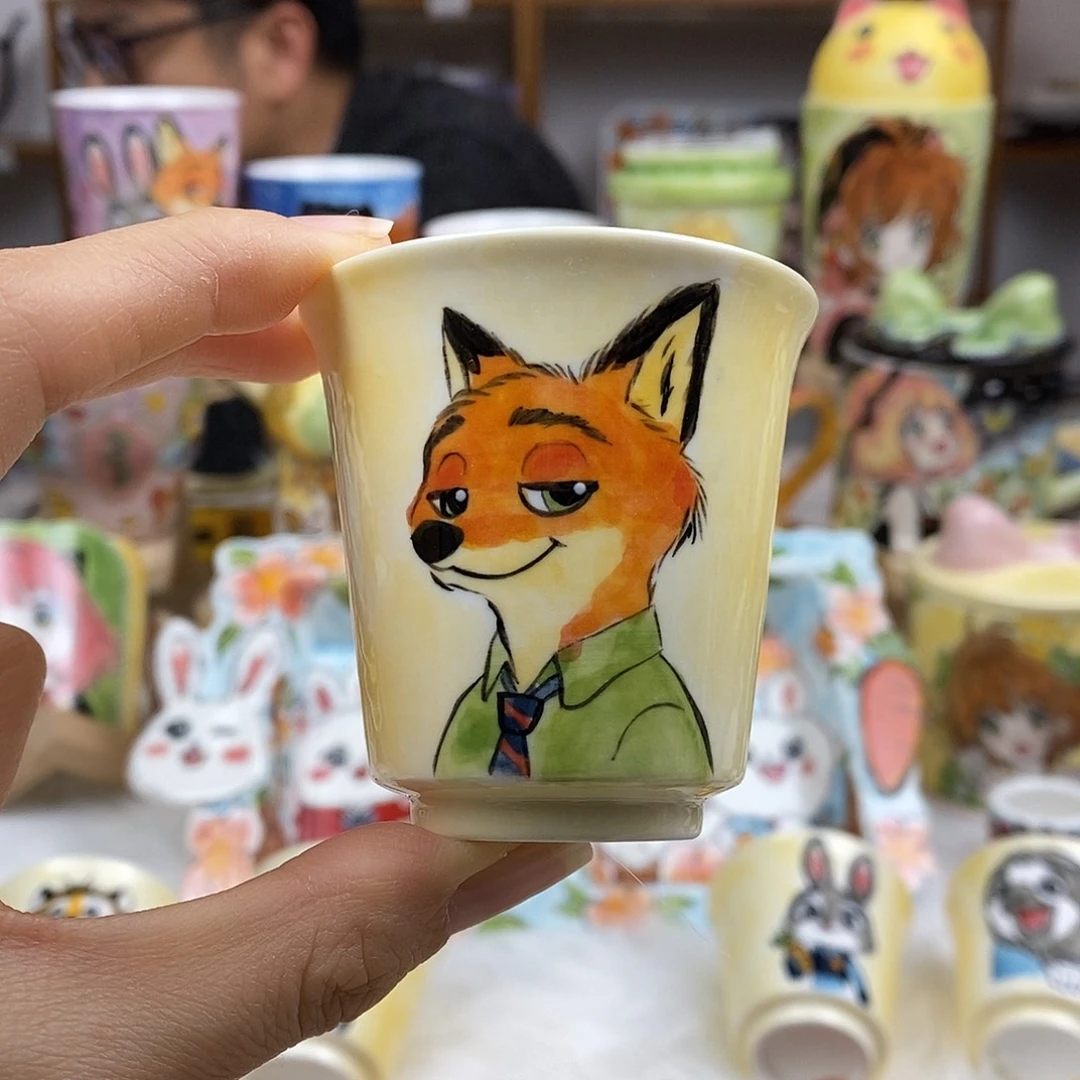 瓷片董董文创手绘陶瓷