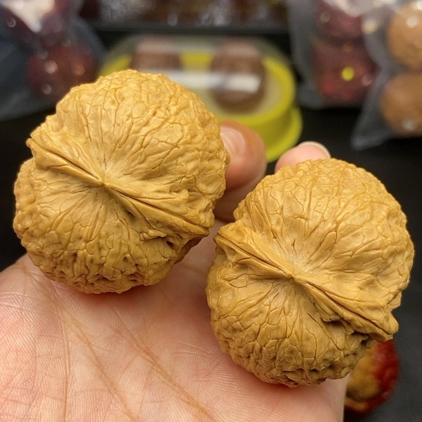 【闪购商品】把件文玩核桃41尺牡丹绣球56.3克