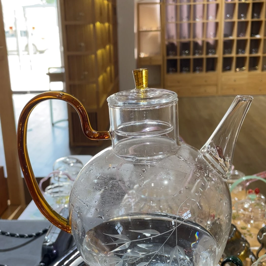 手工艺品琉璃刻画致壶琥珀色把手