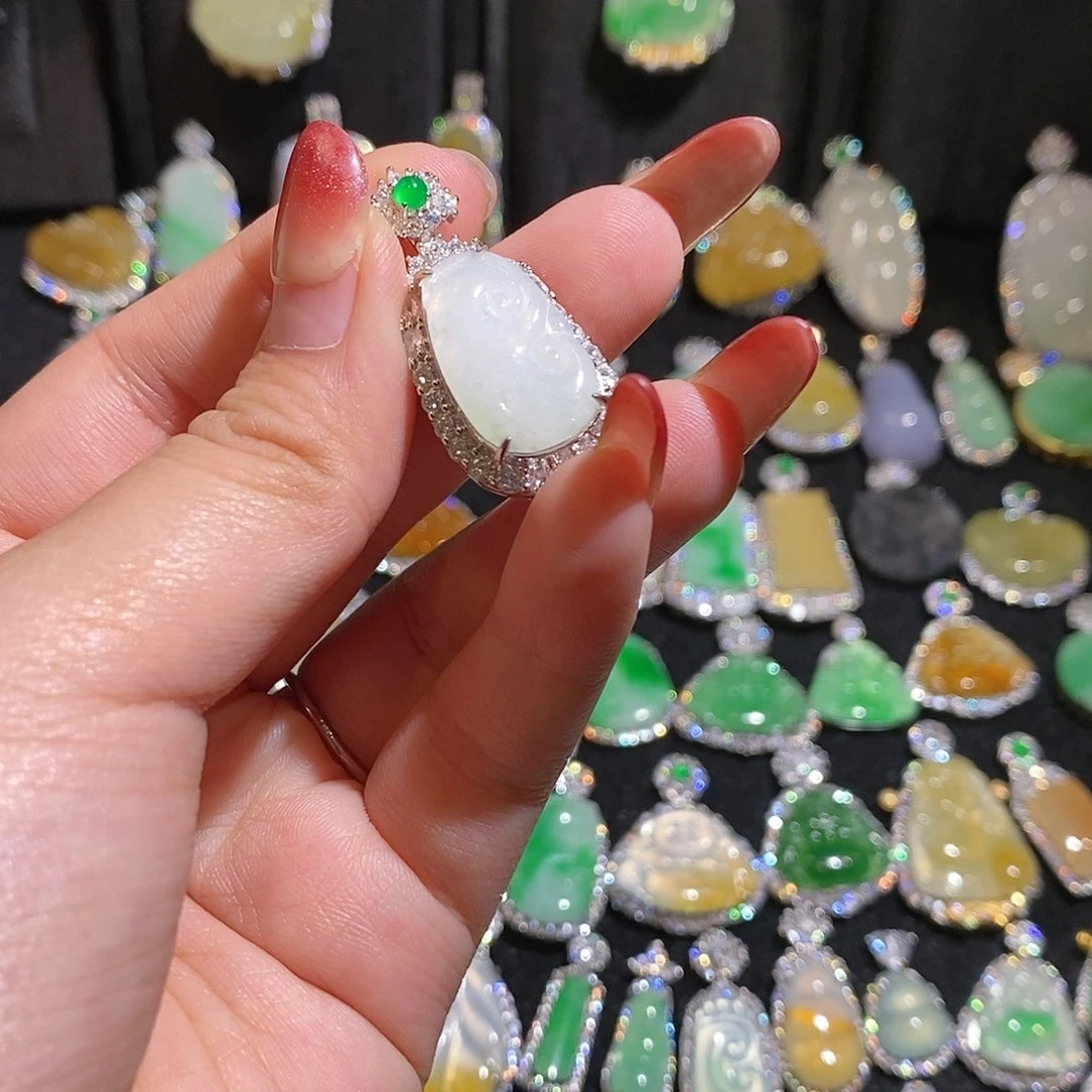 翡翠银S925镶嵌颈饰天然翡翠