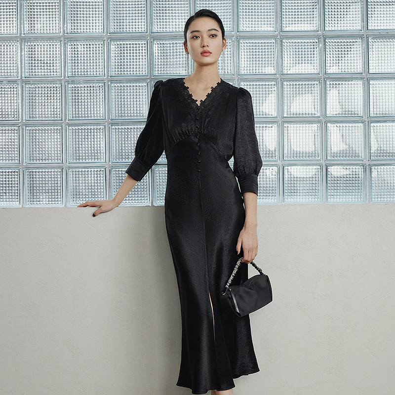 BADINA连衣裙651U052