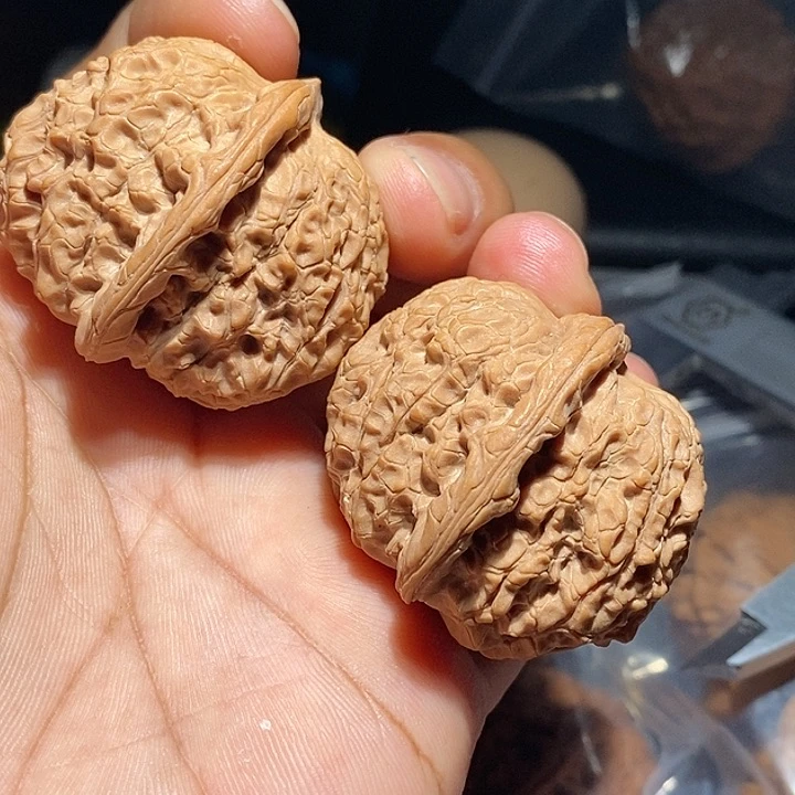 【闪购商品】文玩核桃吊坠红***粥血麒麟