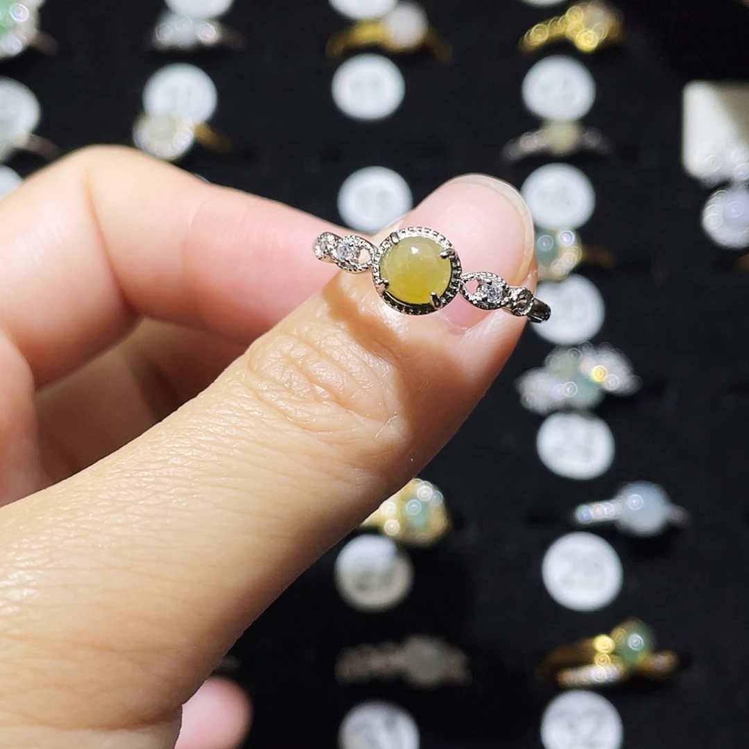 翡翠未镶嵌戒指戒指