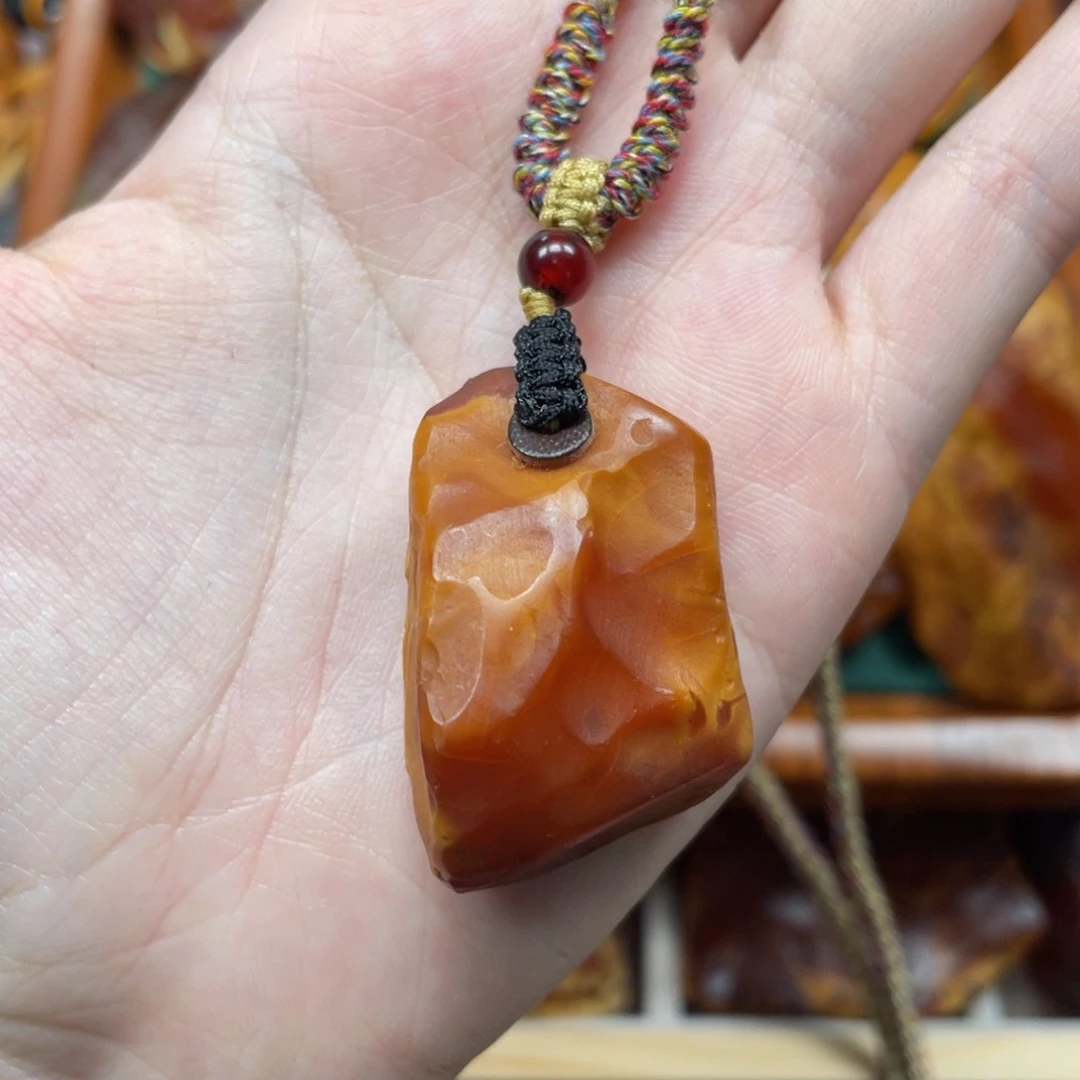 琥珀珠宝奇石未镶嵌