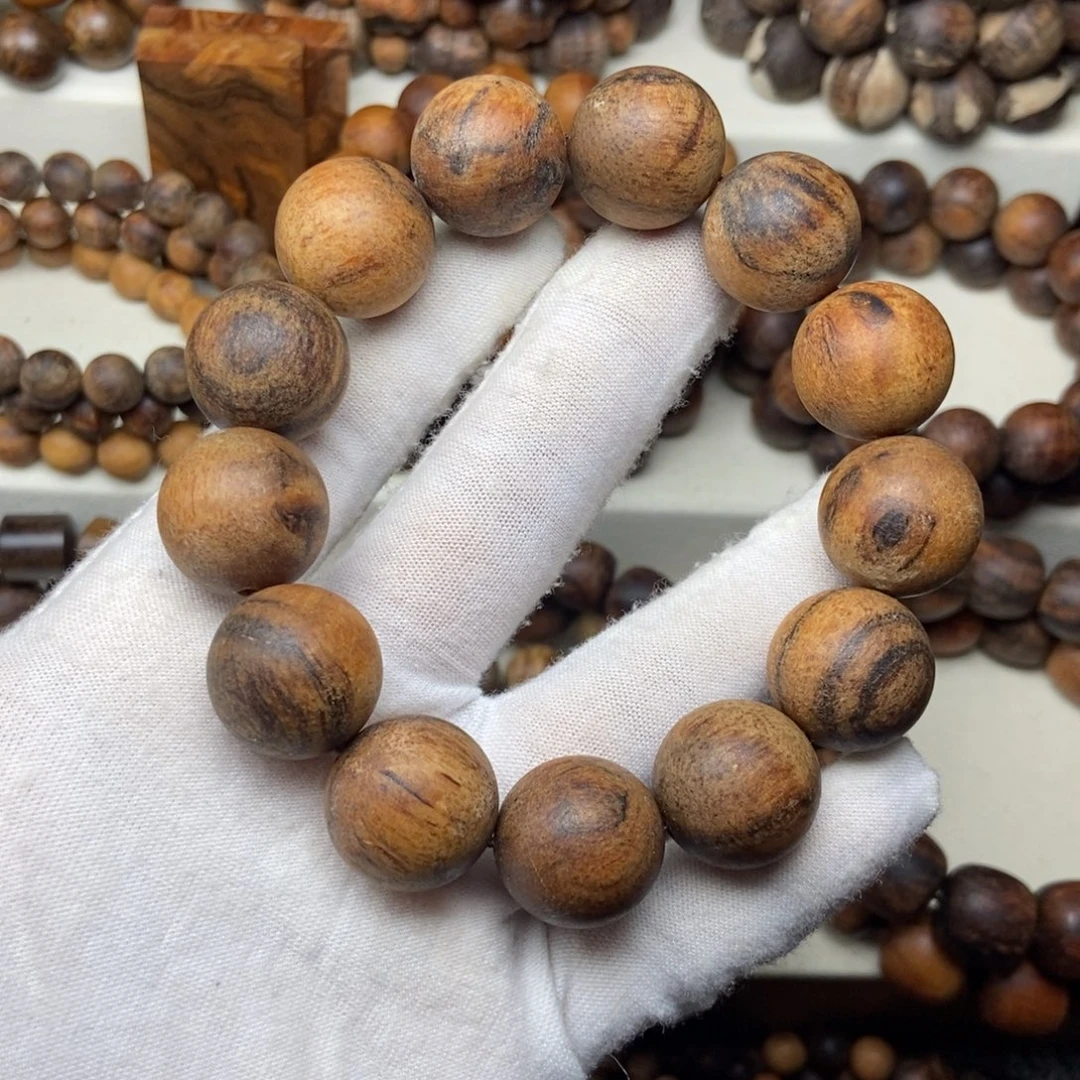 贡木福利1.8黄油手串