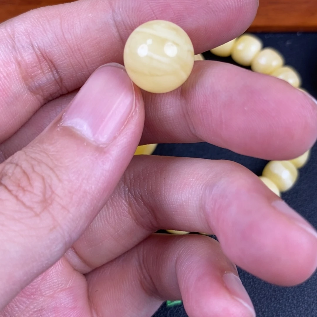 琥珀未镶嵌裸石19