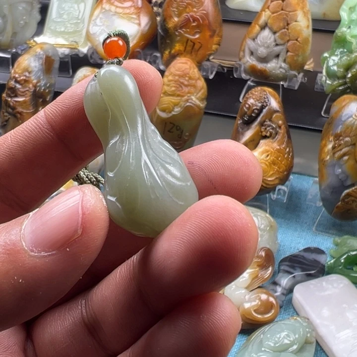 和田玉未镶嵌挂件