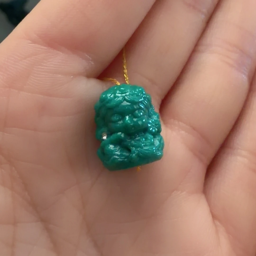 绿松石未镶嵌颈饰