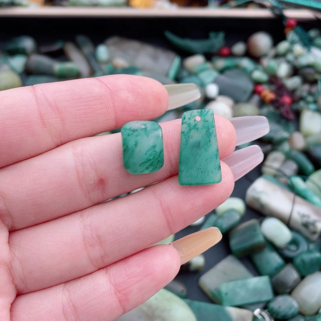 独山玉未镶嵌颈饰快**家