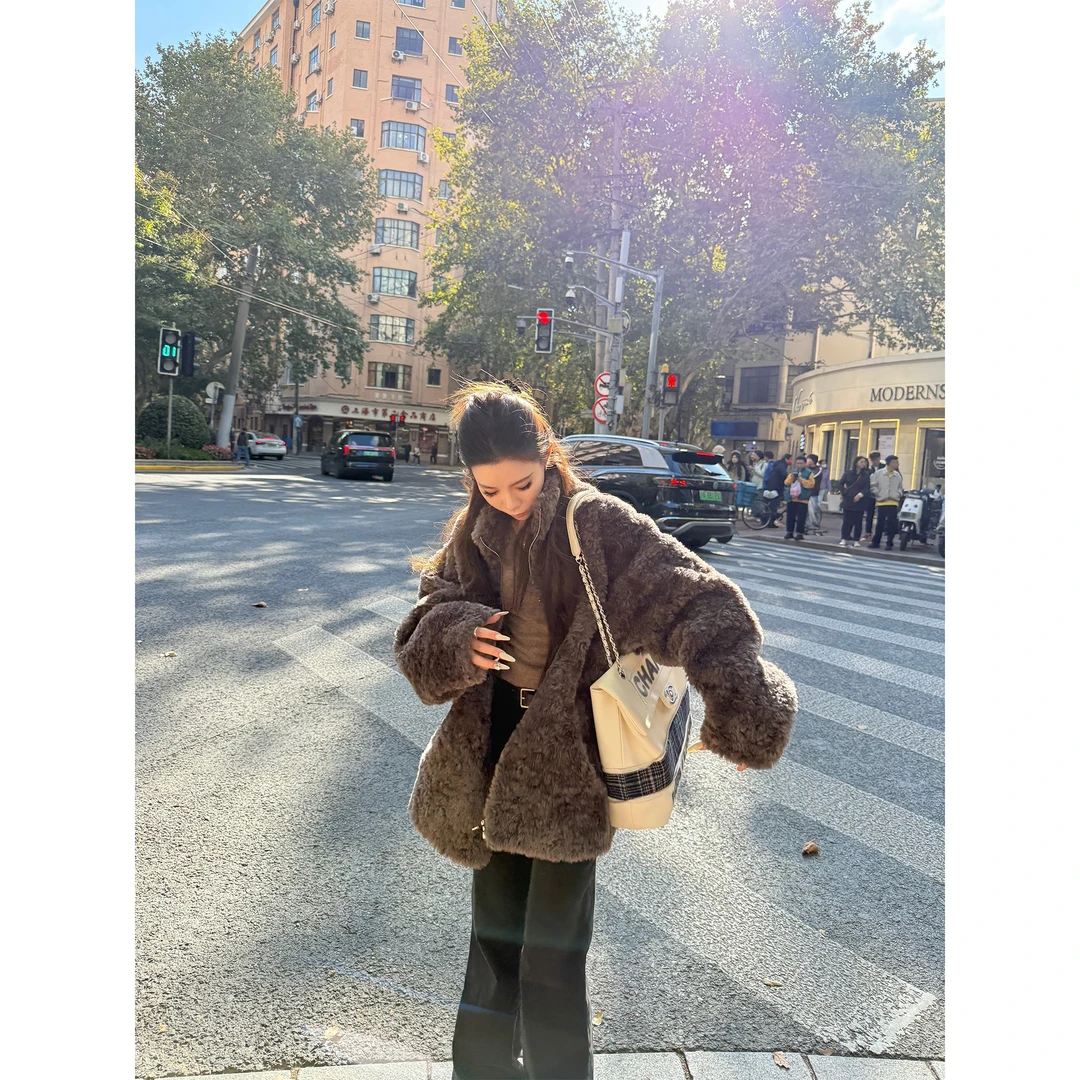 人造皮草 EASE 自留温暖牌 奶fufu皮毛一体仿羊羔毛环保皮草毛毛