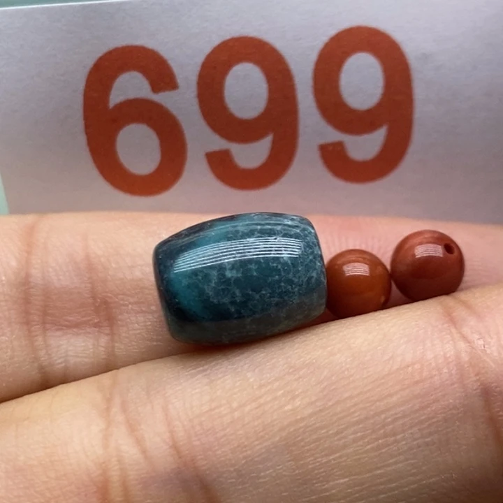 南红玛瑙未镶嵌珠宝奇石