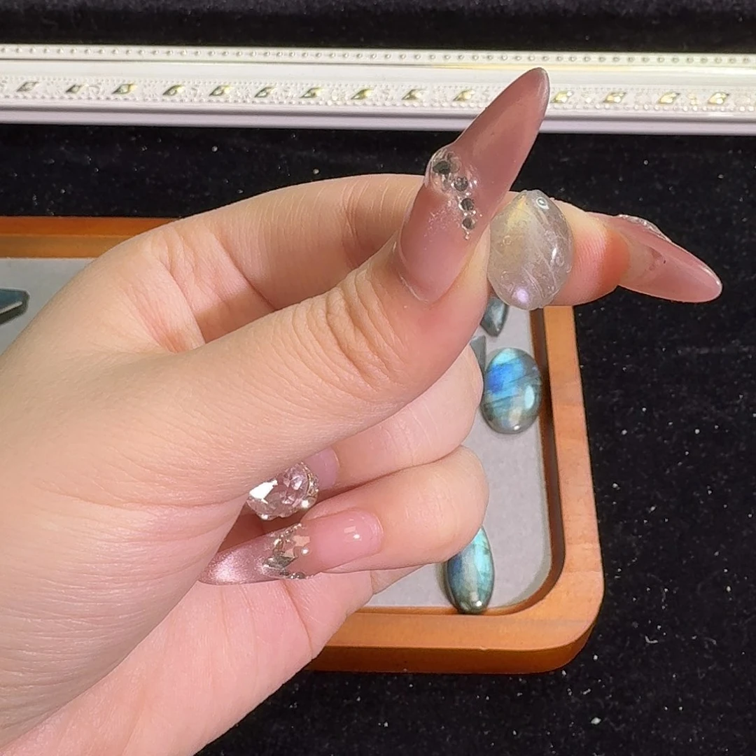 拉长石吊坠未镶嵌惜*里