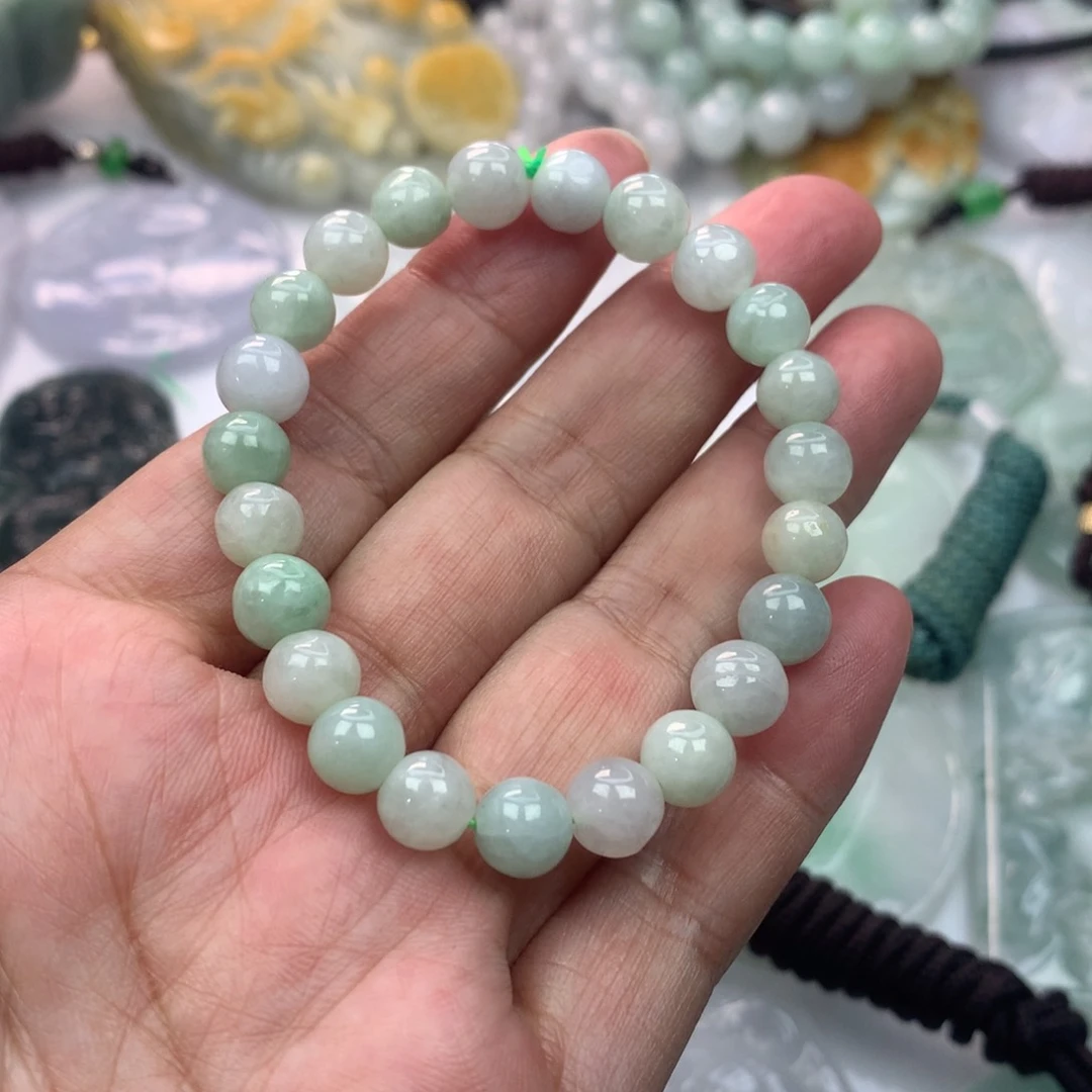翡翠未镶嵌颈饰是