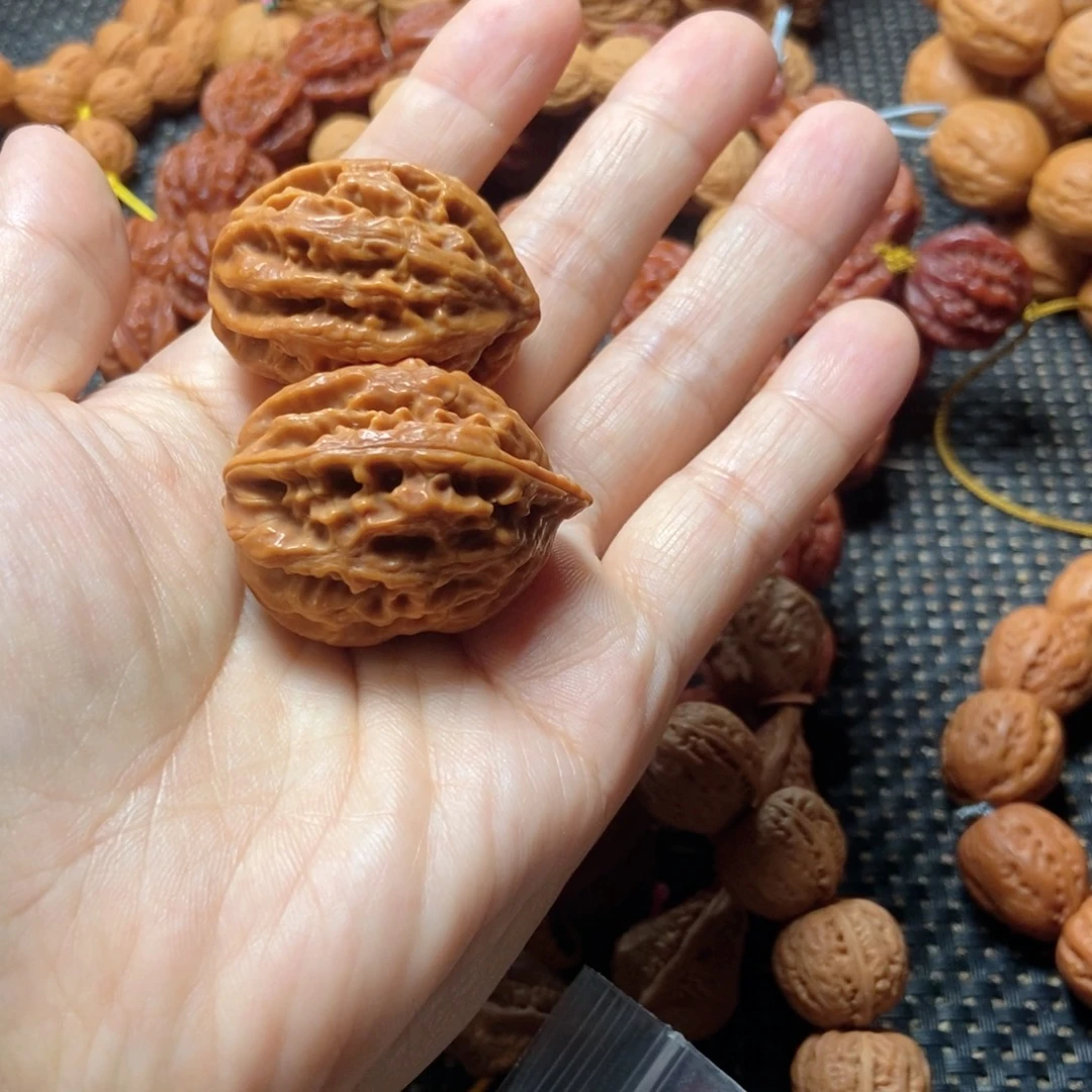 ****、文玩核桃吊坠秋子一对