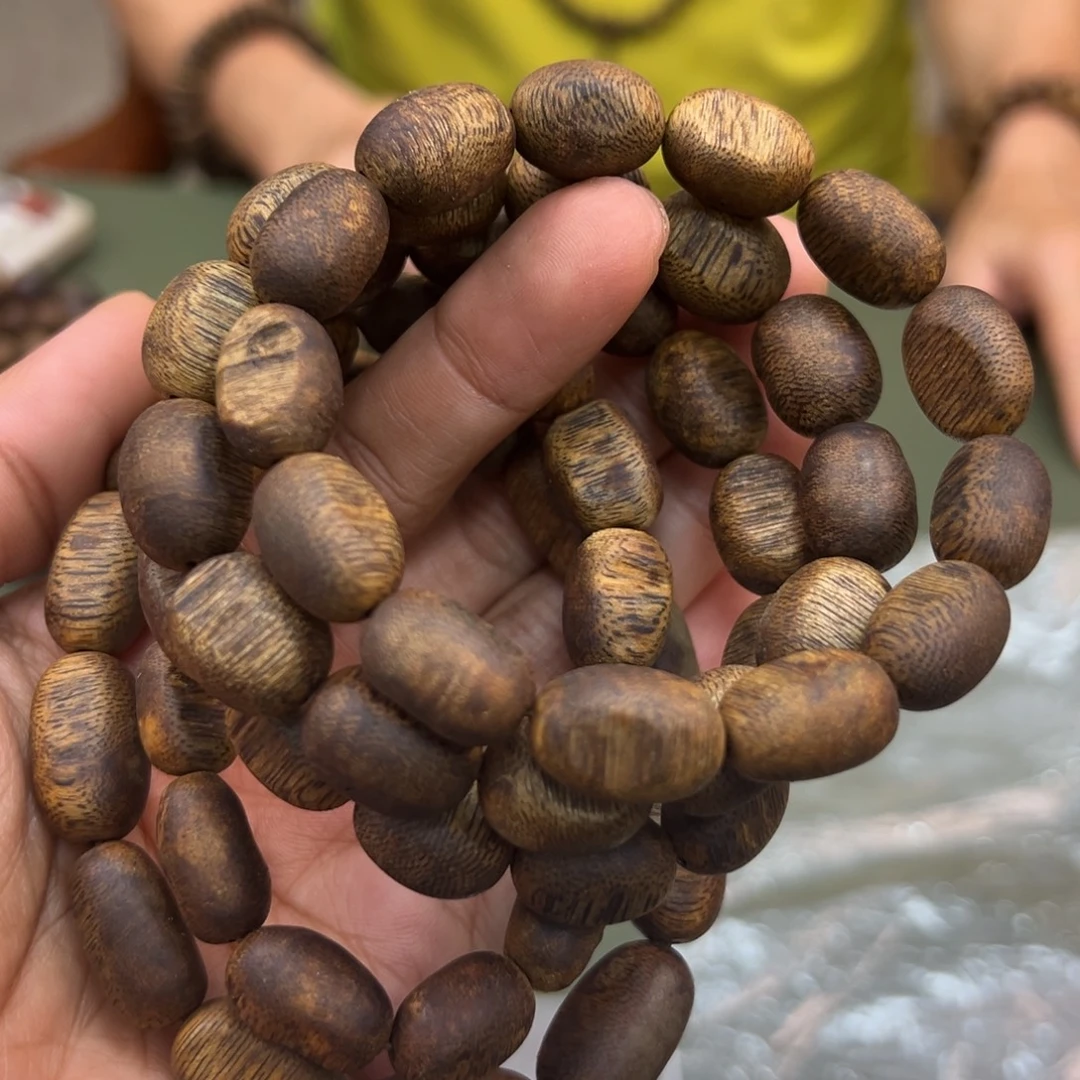 沉香手串乌身留疤卡1.1/9g单圈多样性发一