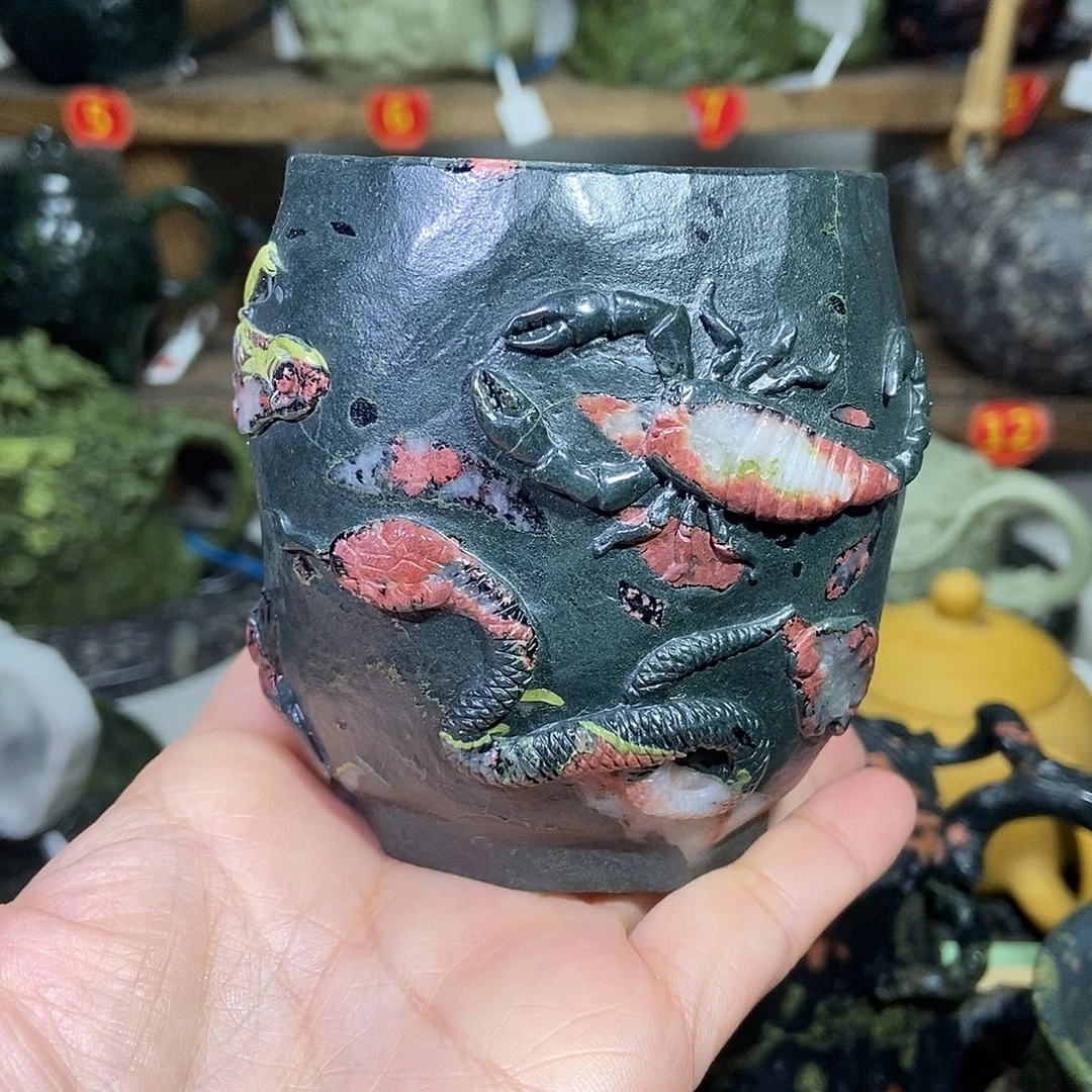 网***牵安山玉俏雕五毒杯