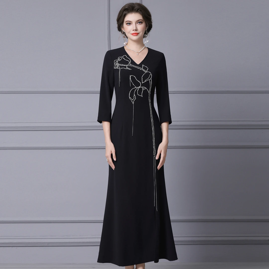 枝荔成熟女人连衣裙长款七分袖手工钉钻高腰显身材鱼尾裙2025秋款