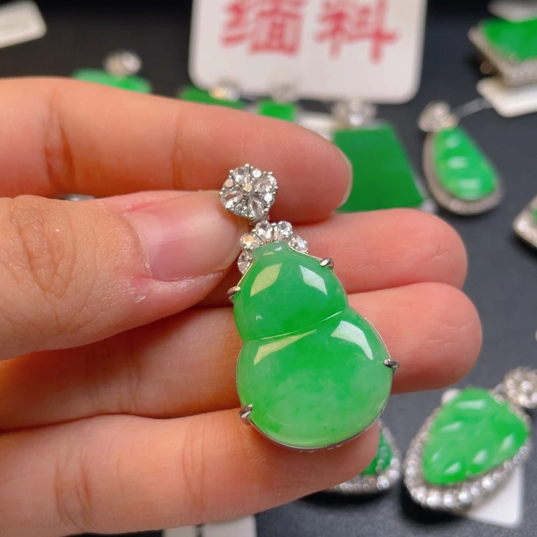 翡翠银S925镶嵌颈饰