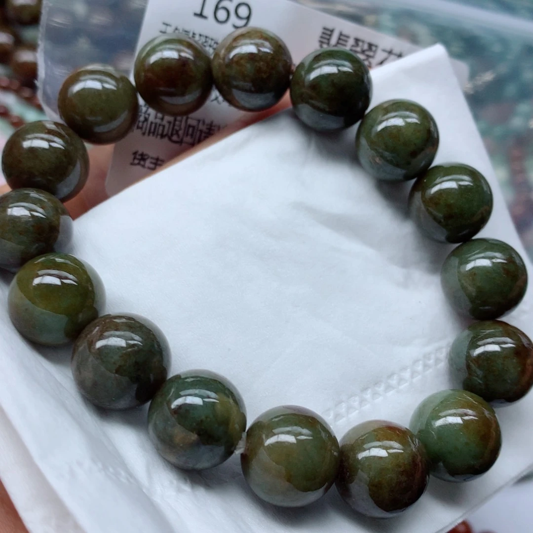 翡翠颈饰未镶嵌手串