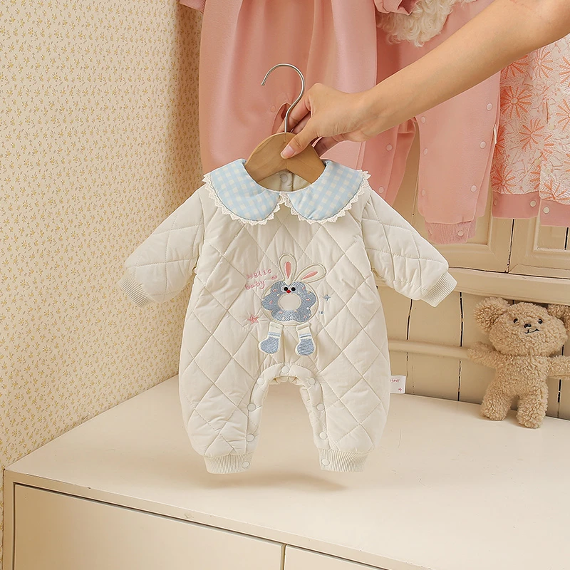 小月龄女宝宝秋冬装连体衣夹棉婴儿衣服小公主三个月冬天外出爬服