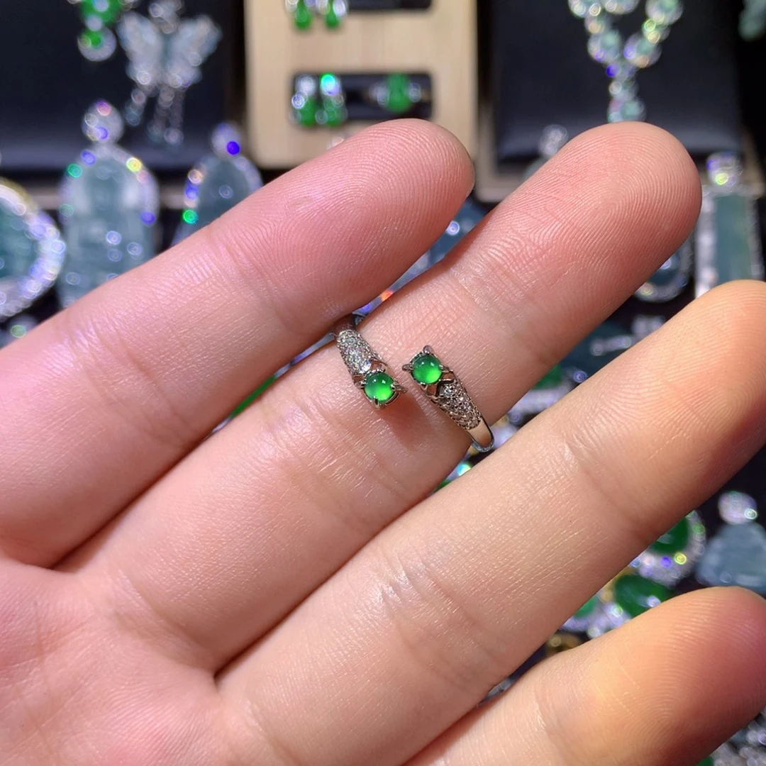 翡翠未镶嵌颈饰766776787667