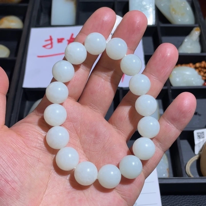 和田玉未镶嵌吊坠(不含链)J****子