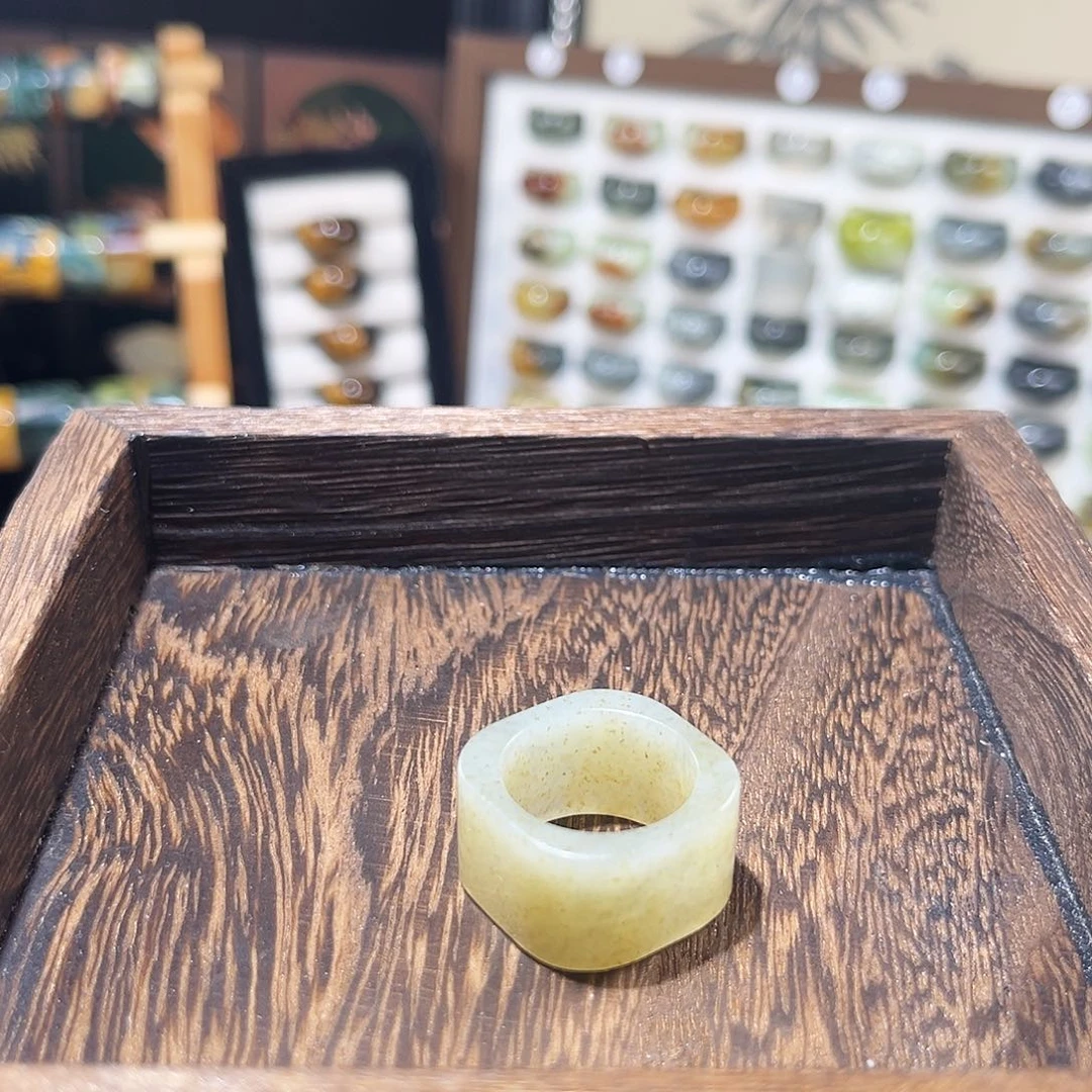 蛇纹石玉合金戒指