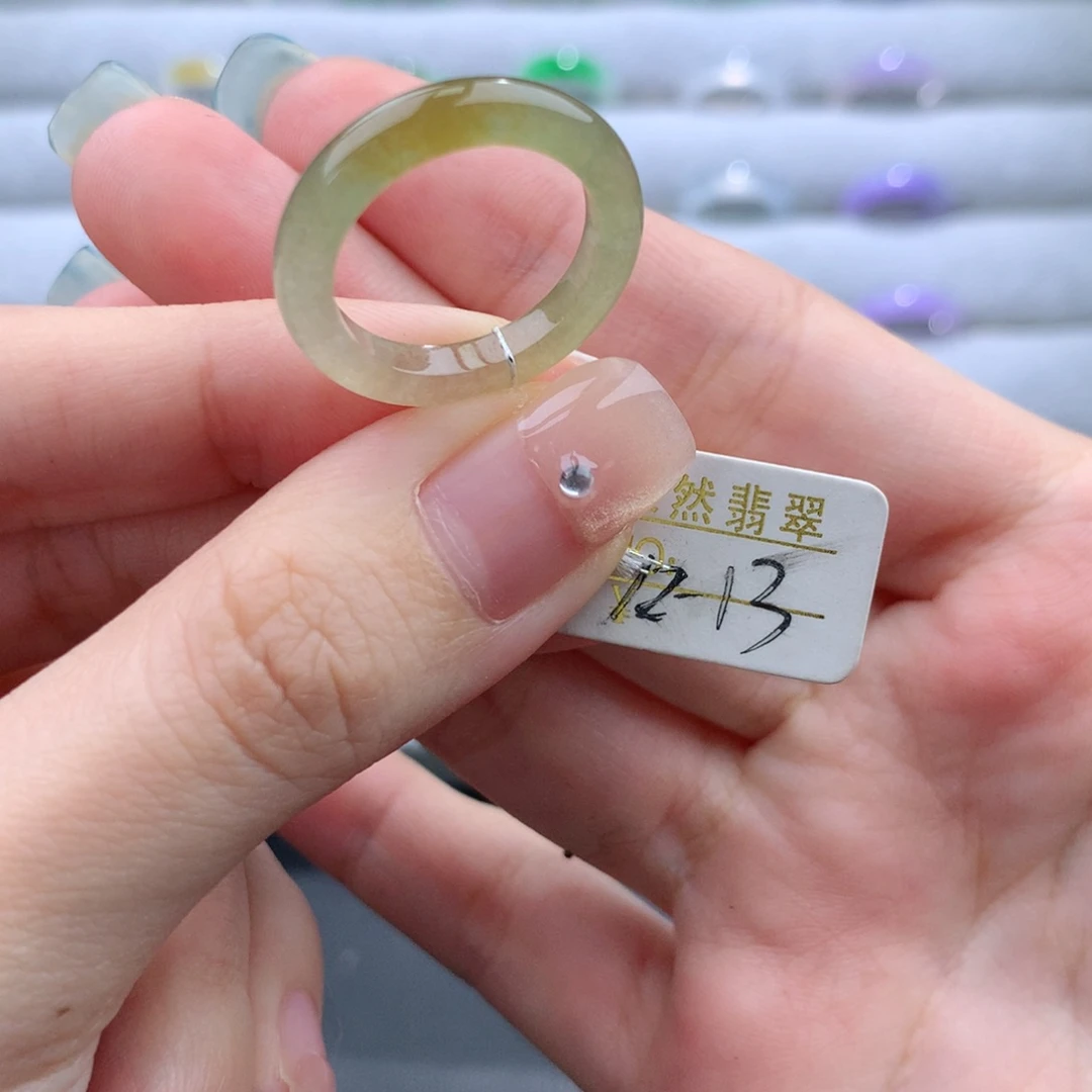 翡翠未镶嵌戒指戒指