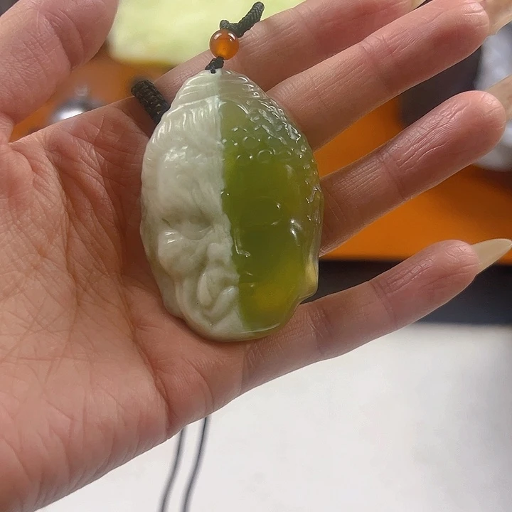 蛇纹石玉颈饰未镶嵌101