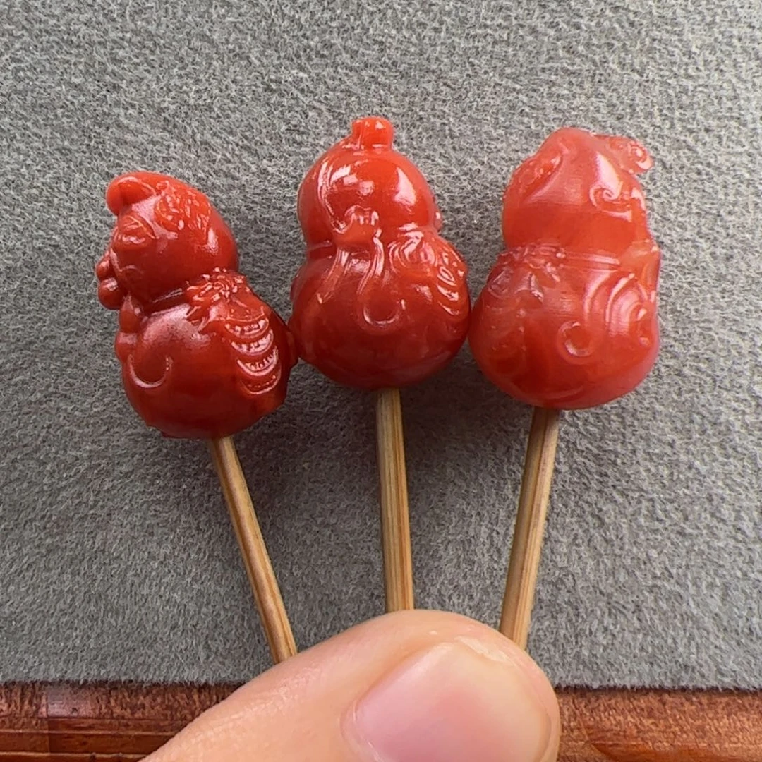 未镶嵌（通孔葫芦19*12多样性发一个）南红玛瑙