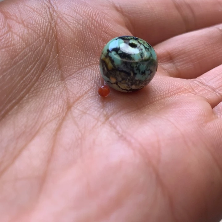 南红玛瑙未镶嵌珠宝奇石