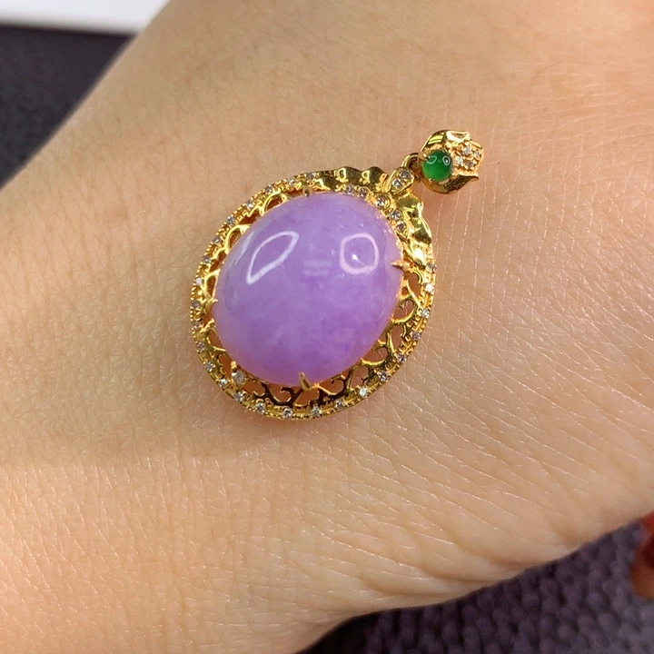 翡翠颈饰18K金镶嵌翡翠