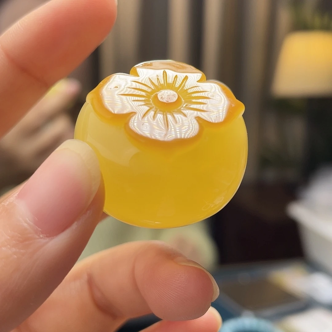 蜜蜡未镶嵌裸石吊坠
