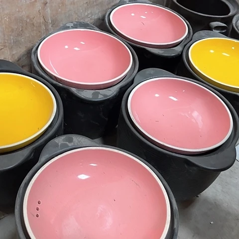 微瑕，明火口径22厘米，高度18，默认盖子7L