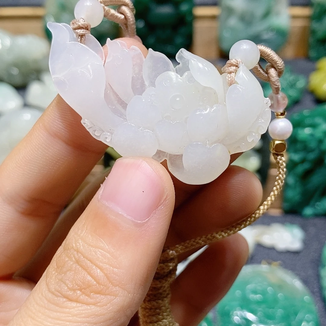 独山玉未镶嵌吊坠