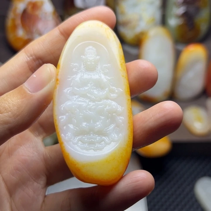 和田玉未镶嵌颈饰