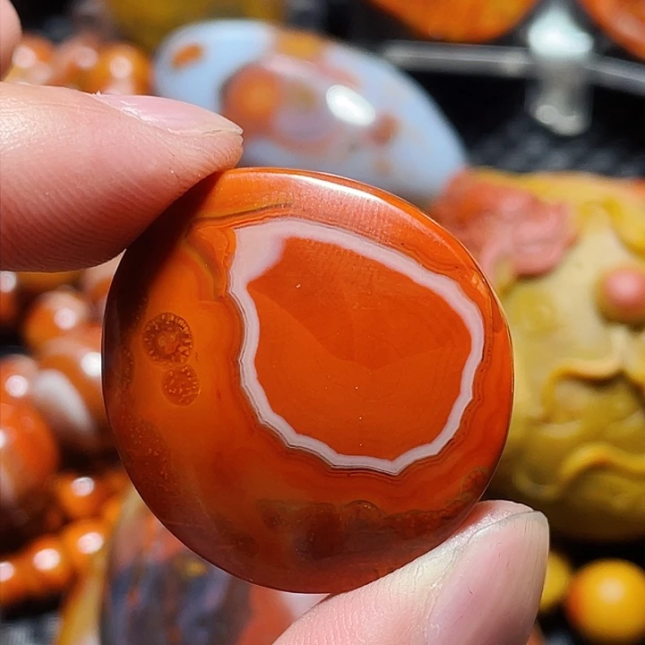 玛瑙/玉髓玛瑙未镶嵌往**？