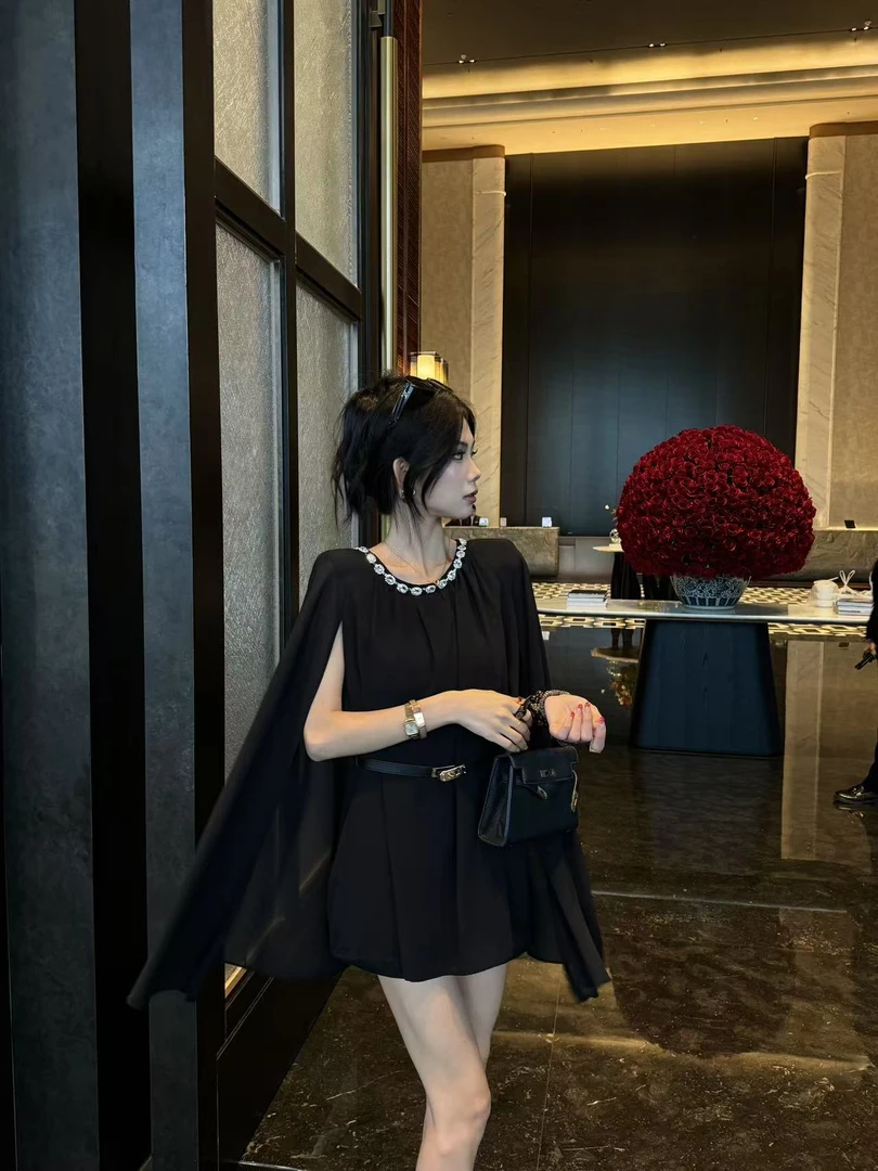 【JUNS 海岛之约】2025夏季高级轻奢遮阳透气女装上衣+裤子套装