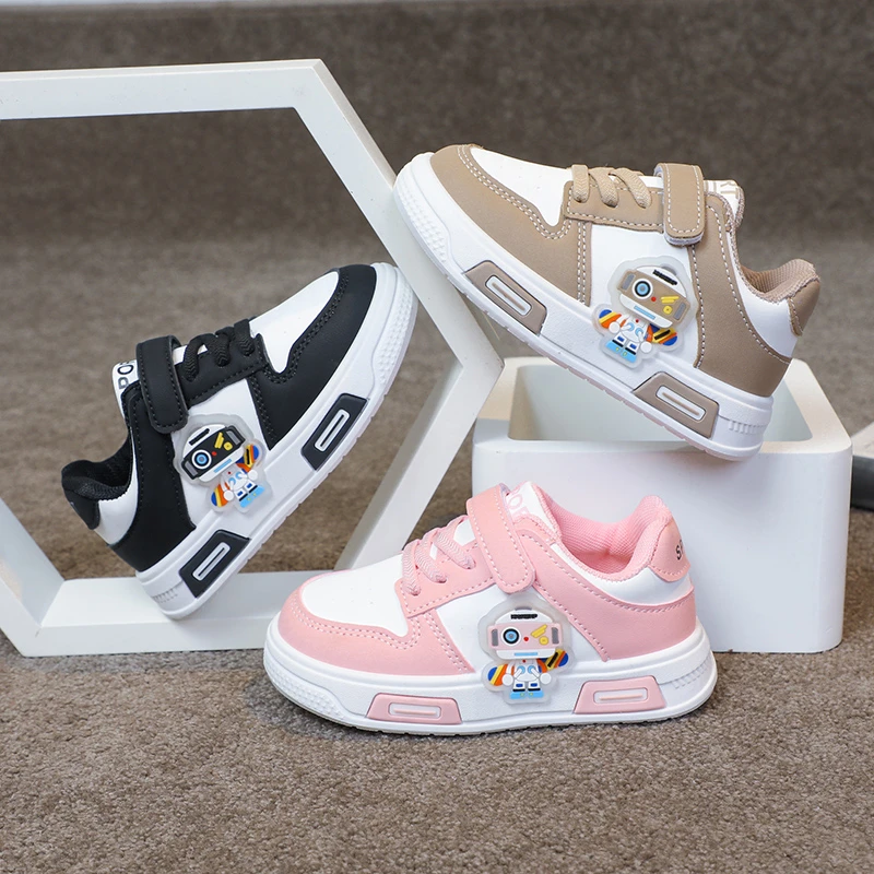 2025春秋季宝宝学生休闲板鞋皮面男童女童卡通单鞋幼儿园运动鞋子