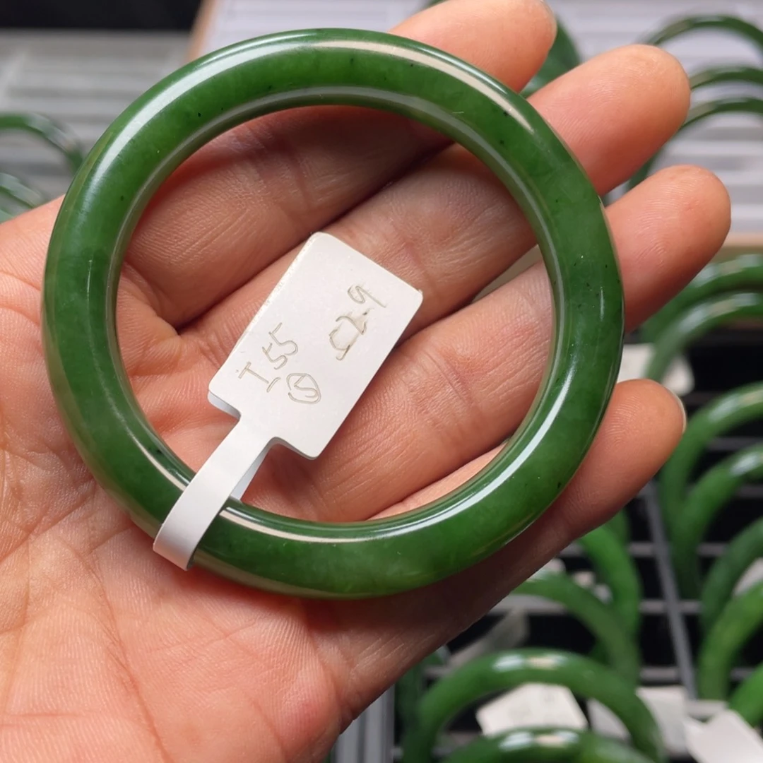 和田玉（碧玉）手镯未镶嵌瑕疵款