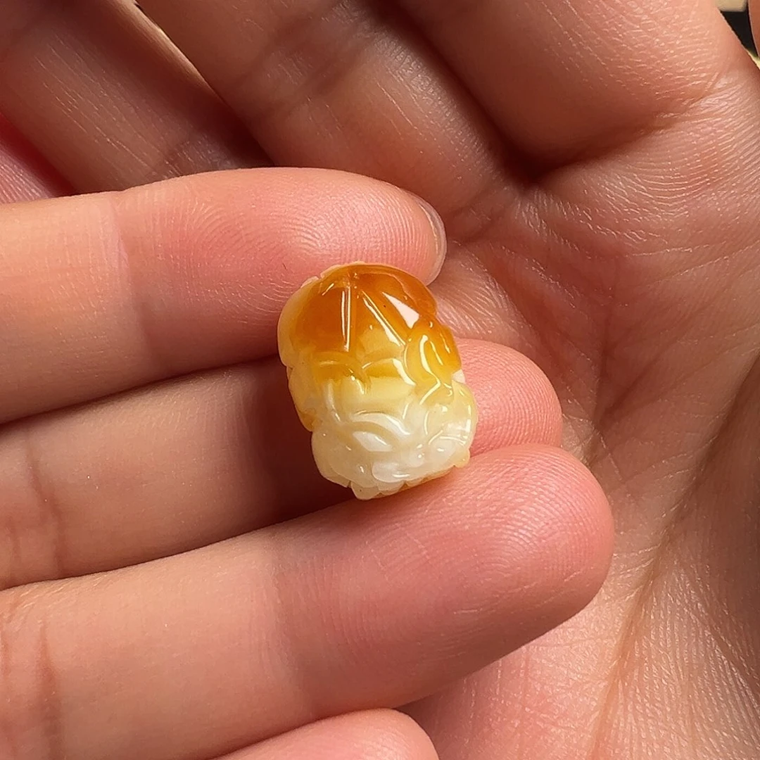 蜜蜡颈饰未镶嵌貔貅（打孔不退换）